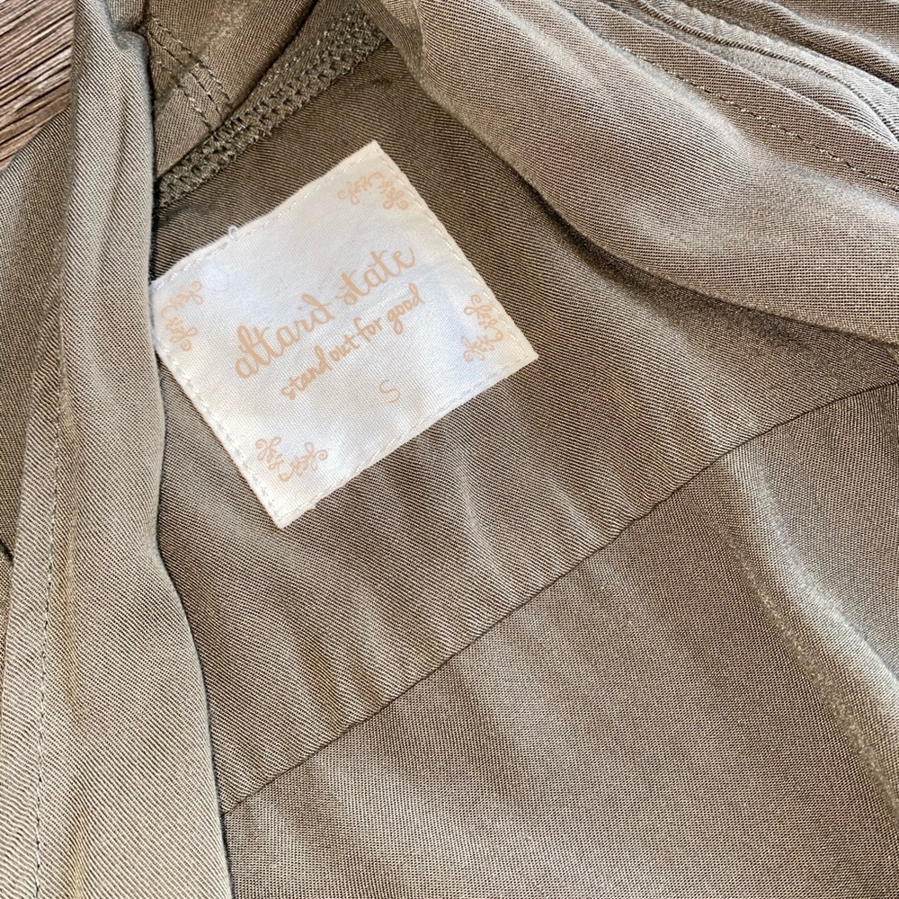 Vest - Picture 2 of 3